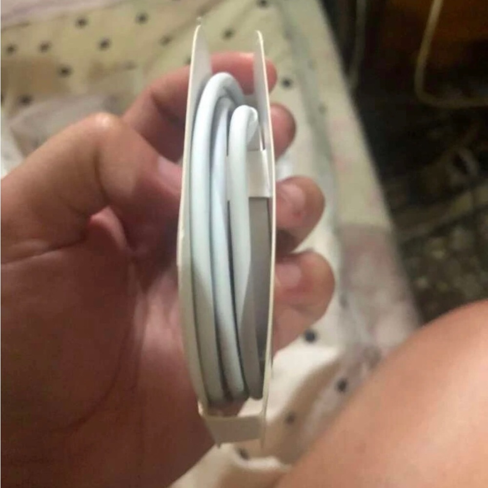 Magnetic Charger - Picture 2 of 2